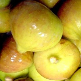 いちじくジャムは皮ごと煮込んでポリフェノールたっぷりで